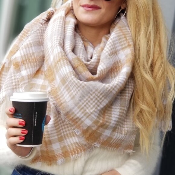 Neutral color combo blanket scarf - Picture 2 of 8